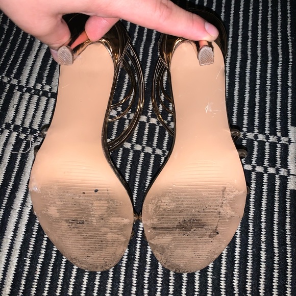 Heels - Picture 4 of 4